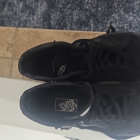 High tops black vans - Picture 2 of 4
